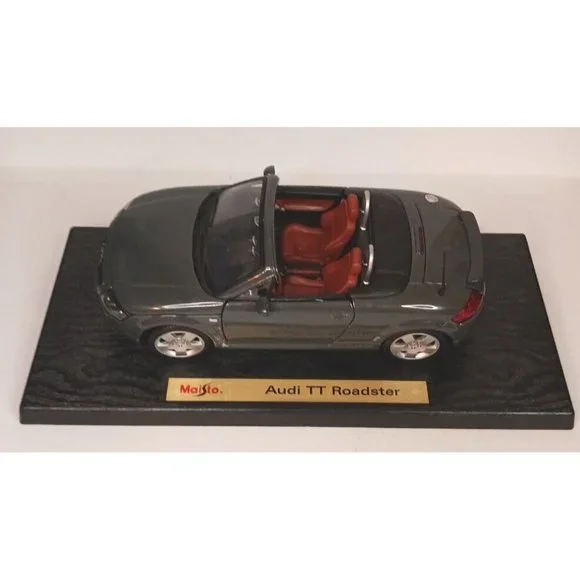 Maisto Audi TT Roadster Diecast 1:18 Scale Hood Trunk Doors Open Gray